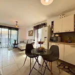 2 Pieces 46m2 Avec Terrasse Et Balcon * Propriano (Corsica)