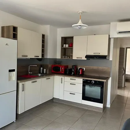 2 Pieces 46m2 Avec Terrasse Et Balcon