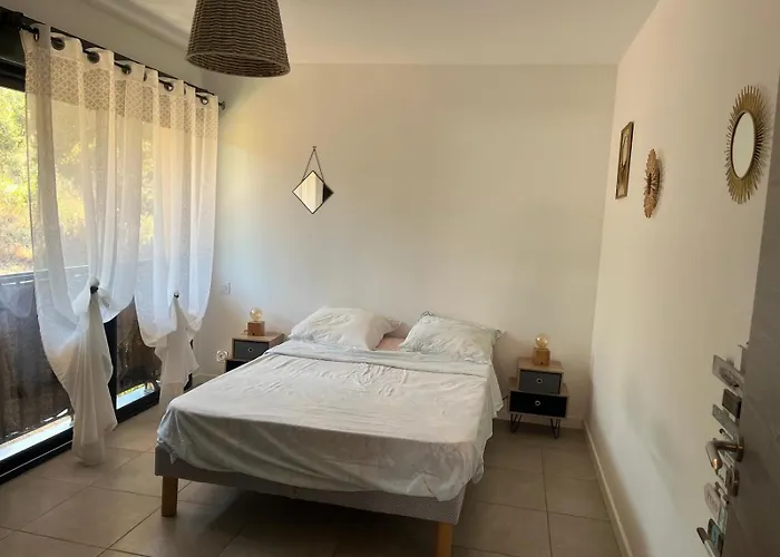 Daire 2 Pieces 46m2 Avec Terrasse Et Balcon *